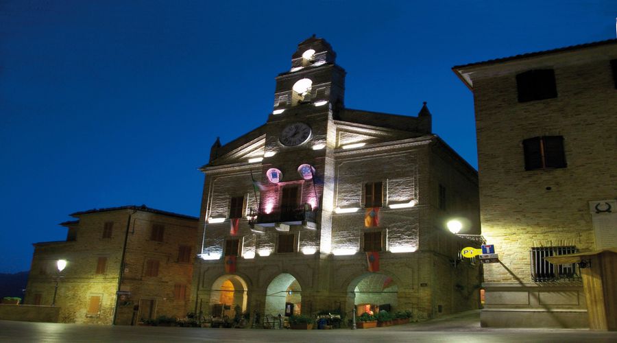 palazzo_comunale_notte_web